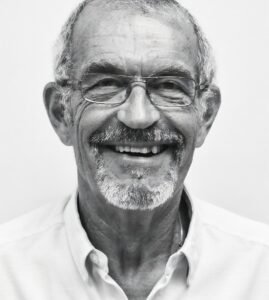 Cómo llamar al ave de Miguel D'Ors